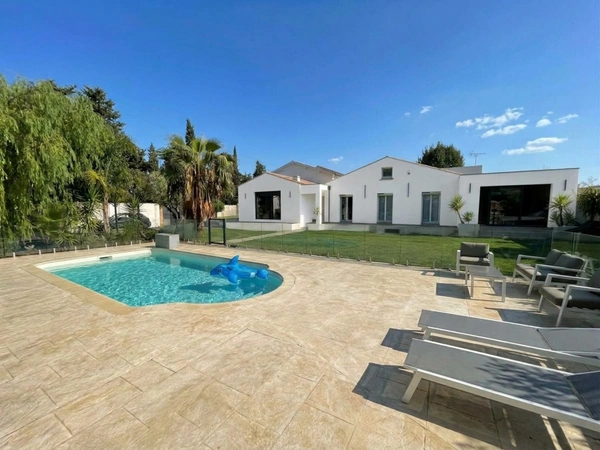 Maison à vendre 5 pièces PEROLS (34)