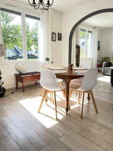 Maison de bourg lumineuse, 135 m2, 3 chambres Centre de Taupont
