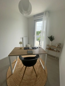 SAINT NAZAIRE -  A VENDRE APPARTEMENT T4 - DANS QUARTIER AGRÉABLE ET FAMILIAL - PROCHE TOUTES COMMODITÉS - DERNIER ÉTAGE - 3 GRANDES TERRASSES - 2 PARKINGS + LOCAL A VÉLO