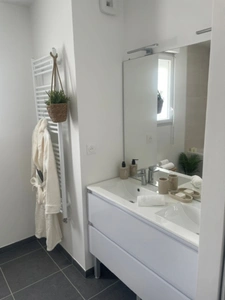 SAINT NAZAIRE -  A VENDRE APPARTEMENT T4 - DANS QUARTIER AGRÉABLE ET FAMILIAL - PROCHE TOUTES COMMODITÉS - DERNIER ÉTAGE - 3 GRANDES TERRASSES - 2 PARKINGS + LOCAL A VÉLO