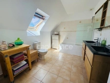 MESQUER - A VENDRE MAISON SITUÉE AU CALME AVEC JARDIN - 4 CHAMBRES ET GARAGE - ACCÈS TOUT À PIEDS OU À VÉLO