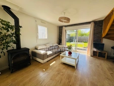 MESQUER - MAISON SITUÉE AU CALME AVEC JARDIN - 4 CHAMBRES ET GARAGE - ACCÈS TOUT À PIEDS OU À VÉLO
