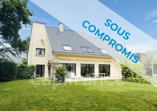 MESQUER- A 100 M DE LA MER ET ACCES À PIED AUX COMMERCES - A VENDRE MAISON 7 CHAMBRES - 200 m2 HAB - PISCINE - JARDIN SANS VIS À VIS - GARAGE