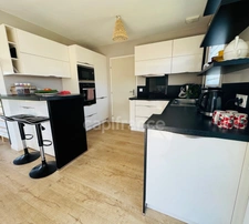 MESQUER - A VENDRE MAISON SITUÉE AU CALME AVEC JARDIN - 4 CHAMBRES ET GARAGE - ACCÈS TOUT À PIEDS OU À VÉLO