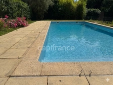 MESQUER- A 100 M DE LA MER ET ACCES À PIED AUX COMMERCES - A VENDRE MAISON 7 CHAMBRES - 200 m2 HAB - PISCINE - JARDIN SANS VIS À VIS - GARAGE