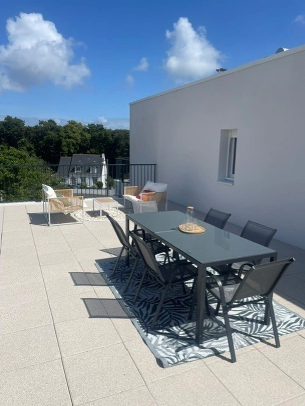 SAINT NAZAIRE -  A VENDRE APPARTEMENT T4 - DANS QUARTIER AGRÉABLE ET FAMILIAL - PROCHE TOUTES COMMODITÉS - DERNIER ÉTAGE - 3 GRANDES TERRASSES - 2 PARKINGS + LOCAL A VÉLO