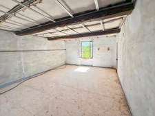 MAISON A RENOVER D'UN POTENTIEL D'ENVIRON 170 M2, TERRAIN DE 7889 M², GARAGE ET DEPENDANCES