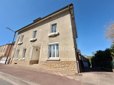 ENSEMBLE IMMOBILIER : MAISON + APPARTEMENT INDEPENDANT + GARAGE DE 135M2 + DEPENDANCES ET TERRAIN CLOS – RARE SUR LE SECTEUR