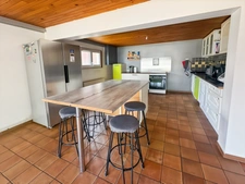 FAMILY HOME OF 142M2, SWIMMING POOL, OUTBUILDING AND ENCLOSED GROUNDS OF 1136M2