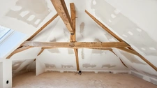 MAISON A RENOVER D'UN POTENTIEL D'ENVIRON 170 M2, TERRAIN DE 7889 M², GARAGE ET DEPENDANCES