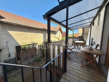 MAISON FAMILIALE DE 165M2 + APPARTEMENT INDEPENDANT DE 55M2, TERRASSE, GARAGE DE 135M2, DEPENDANCES ET TERRAIN CLOS DE 909M2