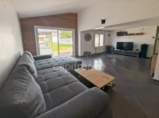 FAMILY HOME OF 143M2, SWIMMING POOL, HANGAR OF 300M2 AND ENCLOSED LAND OF 1136M2