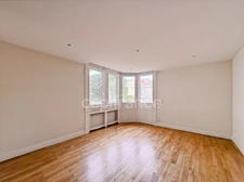 APPARTEMENT DE 133,95 M² AVEC BALCON, CAVE ET GRENIER – CENTRE-VILLE DE ROANNE