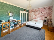 MAISON DE 211 M² – 5 CHAMBRES – SPA – GRANDS GARAGES ET DÉPENDANCES – TERRAIN DE 2 305 M²