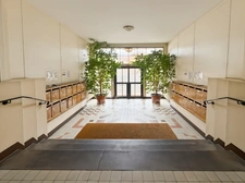 APPARTEMENT DE 133,95 M² AVEC BALCON, CAVE ET GRENIER – CENTRE-VILLE DE ROANNE