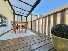 MAISON FAMILIALE DE 165M2 + APPARTEMENT INDEPENDANT DE 55M2, TERRASSE, GARAGE DE 135M2, DEPENDANCES ET TERRAIN CLOS DE 909M2