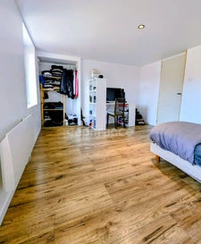 MAISON fort potentiel – habitation + activité – garage- Douai
