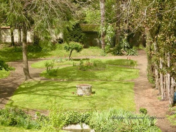 Maison de caractère à vendre à Fontenay-le-Comte (85) – 186 m², jardin, garage 4 voitures