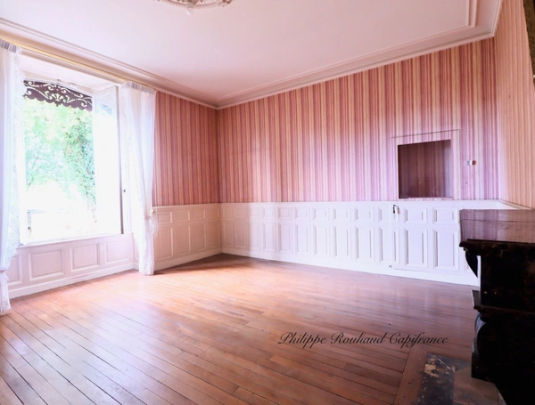 Maison de caractère à vendre à Fontenay-le-Comte (85) – 186 m², jardin, garage 4 voitures
