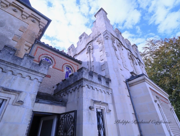 Maison de caractère à vendre à Fontenay-le-Comte (85) – 186 m², jardin, garage 4 voitures