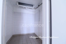 Ensemble Immobilier d'Exception : Commerce et Locatif au Cœur d'une Cité de Caractère (220 m²)