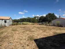 Maison à vendre 3 pièces-jardin 510 m2-Chaumes en retz (44)