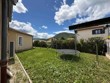 Maison à vendre 4 pièces Garage Piscine Cuisine d'été LARAGNE MONTEGLIN (05)