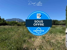 Terrain constructible à vendre de 655,00 m² TALLARD (05)