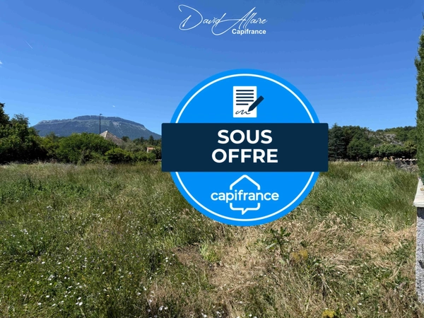 Terrain constructible à vendre de 655,00 m² TALLARD (05)
