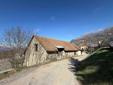 Farmhouse, barns, garden for sale, 8 rooms, SAINT MICHEL DE CHAILLOL (05)