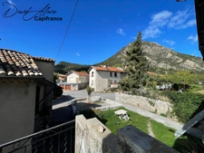 Village house for sale 4 rooms VEYNES (05)