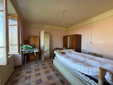 Farmhouse, barns, garden for sale, 8 rooms, SAINT MICHEL DE CHAILLOL (05)