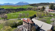 Propriete à vendre 9 pièces JARJAYES (05) dépendances zone touristique 1,8 hectare