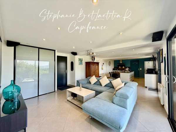 Propriete à vendre 7 pièces SAINT BONNET EN CHAMPSAUR (05)