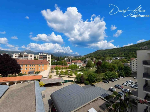 Appartement à vendre 4 pièces 101,64 m² GAP (05) cave, garage, terrasse et balcon
