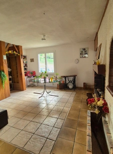 Maison à vendre 5 pièces VIC LE COMTE (63)