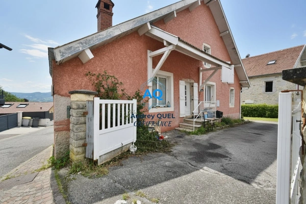 VALSERHONE (01200) – MAISON INDIVIDUELLE 100 m² – TERRAIN 187 m² – 3 CHAMBRES – CAVE 48 m²
