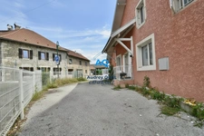 VALSERHONE (01200) – MAISON INDIVIDUELLE 100 m² – TERRAIN 187 m² – 3 CHAMBRES – CAVE 48 m²