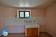 Old house for sale, 4 rooms - MONTANGES (01200)
