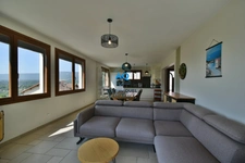 VALSERHÔNE (01) – Maison 6 pièces 142 m² – Vue montagne – 570 m² de terrain – Sous-sol complet