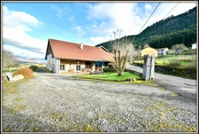 A vendre - Propriété - 340 m² (570 m² total) - 10 pièces - Le Poizat-Lalleyriat (01)