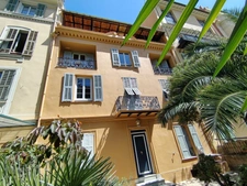 Appartement à vendre 2 pièces et balcon  (06)
