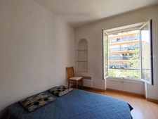 Appartement à vendre 2 pièces et balcon  (06)