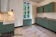 Appartement de charme en plein cœur de la ville avec stationnement privatif