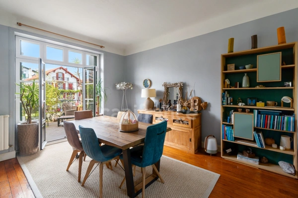 SOUS OFFRE: Maison de ville début XXe siècle – Centre historique de Ciboure - Côte Basque –190 m² 