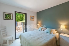 ASCAIN - House of 128 m² built in 2012 - Land of 1,000.00 m² - And its 2-room apartment of 25 m²