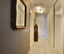 A vendre à Hendaye, appartement T3 de 61 m² avec terrasse en rez de jardin.  