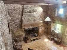 Ensemble immobilier de caractère en pierre au cœur des Monts d’Arrée