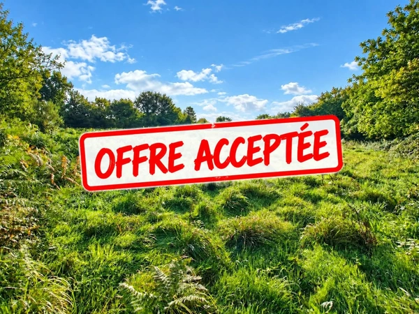 Terrain de 4 600 m² – La Feuillée, au cœur des Monts d’Arrée