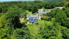 Maison en pierre – 2 500 m² de terrain – Calme absolu et nature 